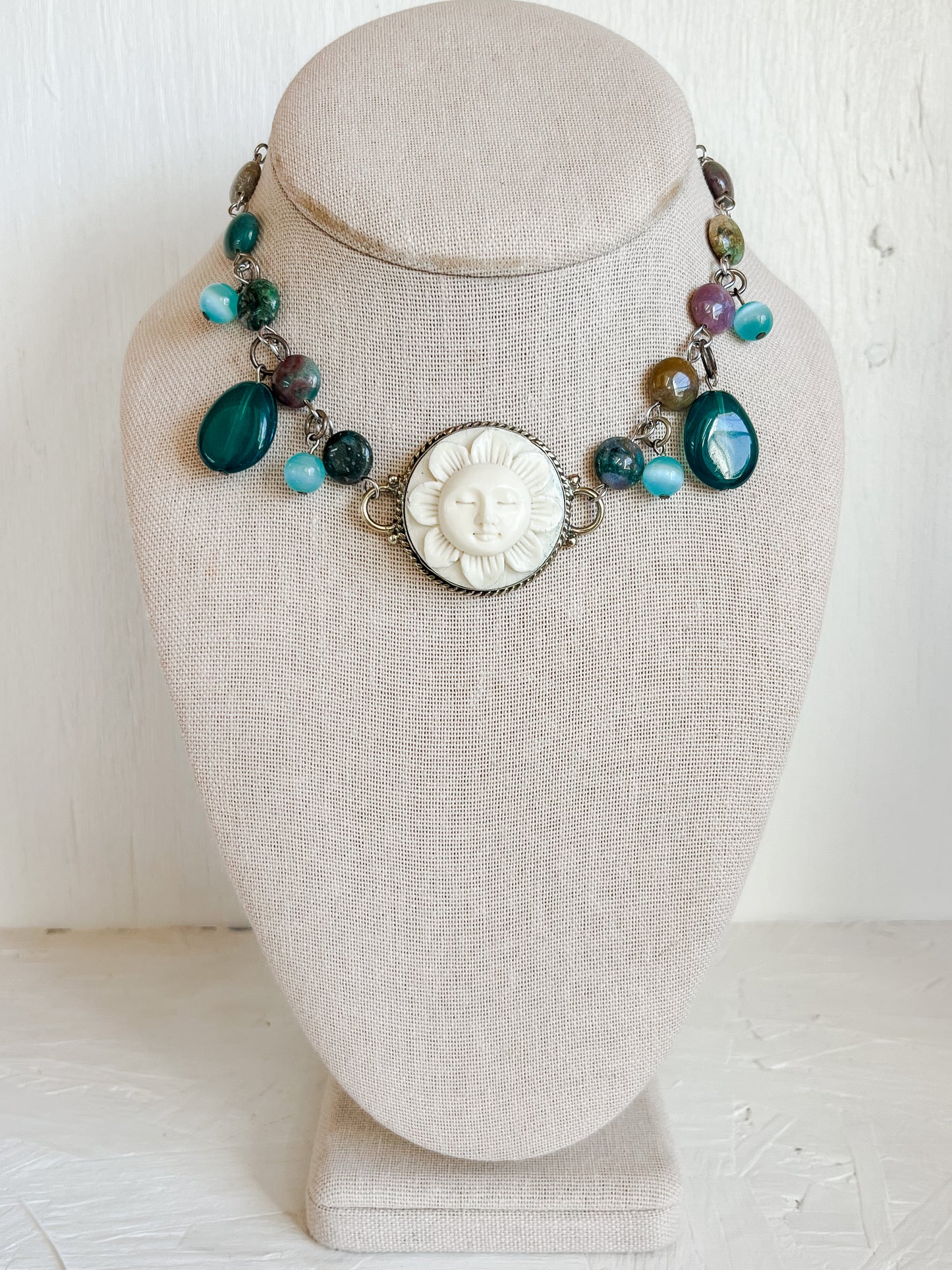 Willow choker
