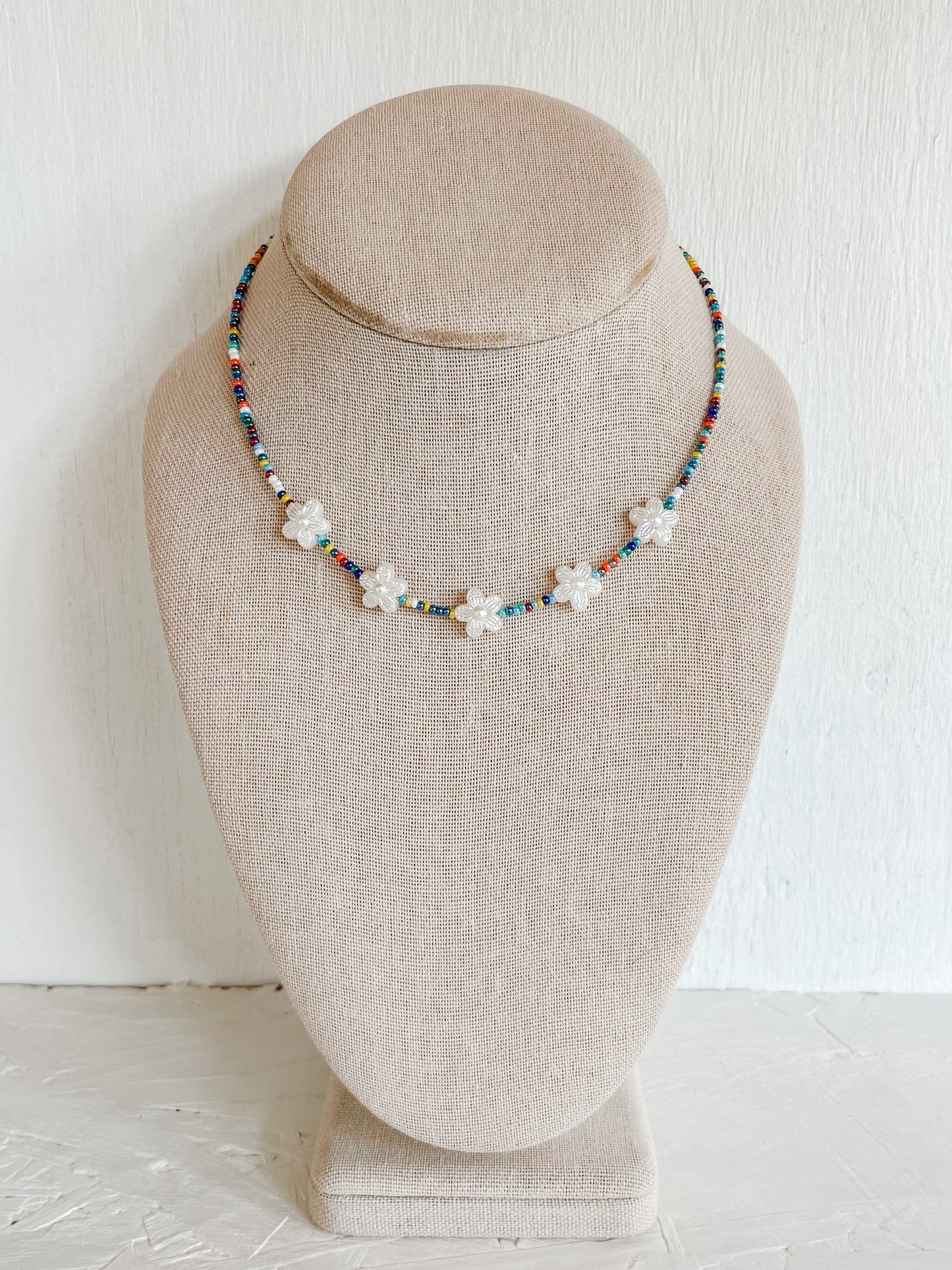 Multicolor flower choker