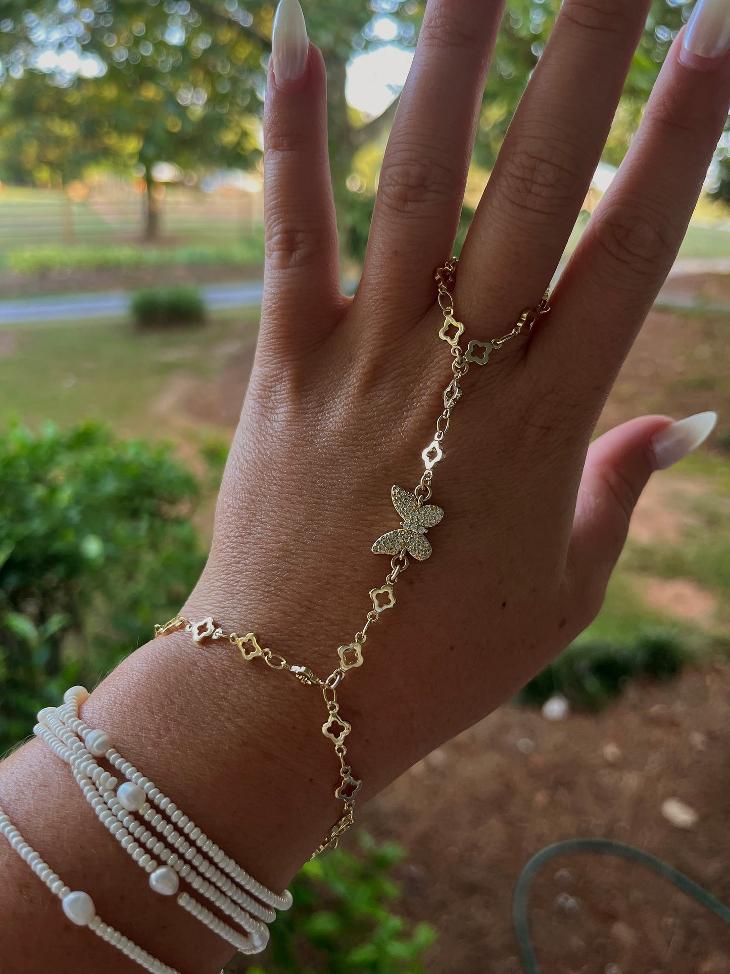 Belle-A hand chain