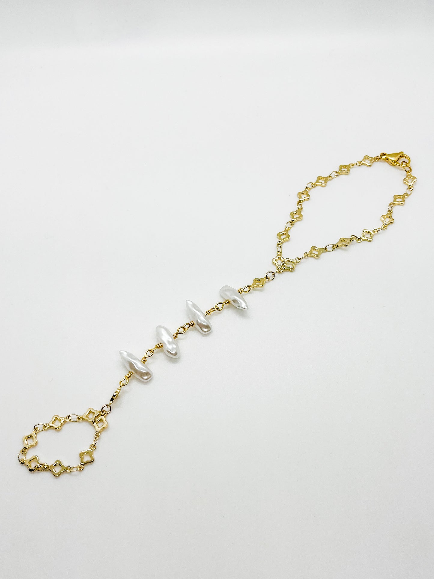 Olandria hand chain