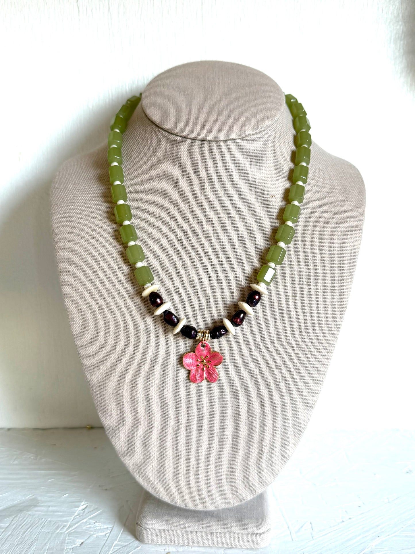 Cove Necklace