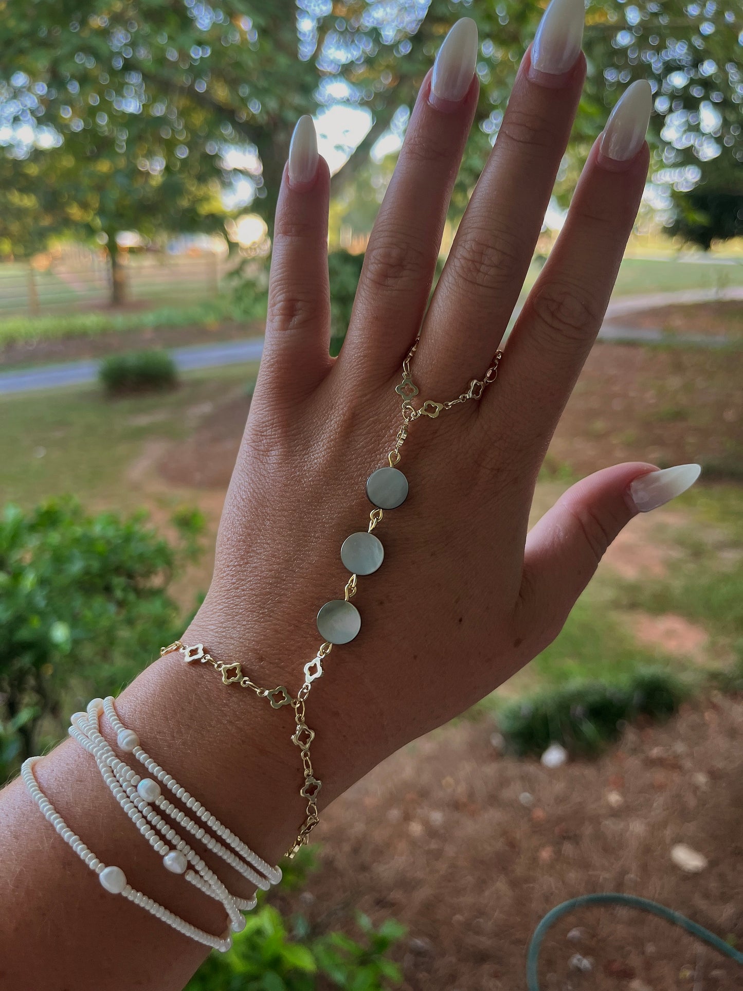 Huda hand chain