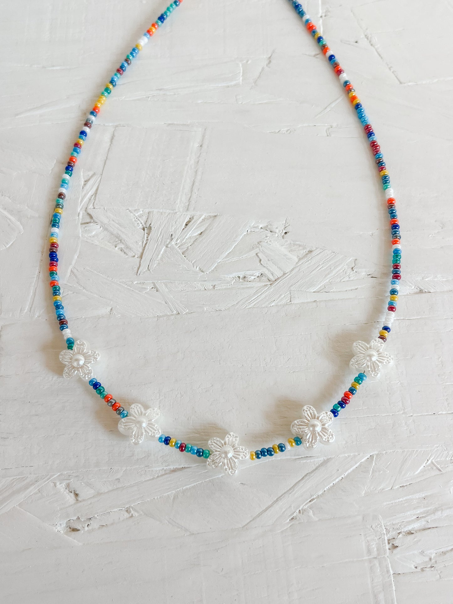 Multicolor flower choker