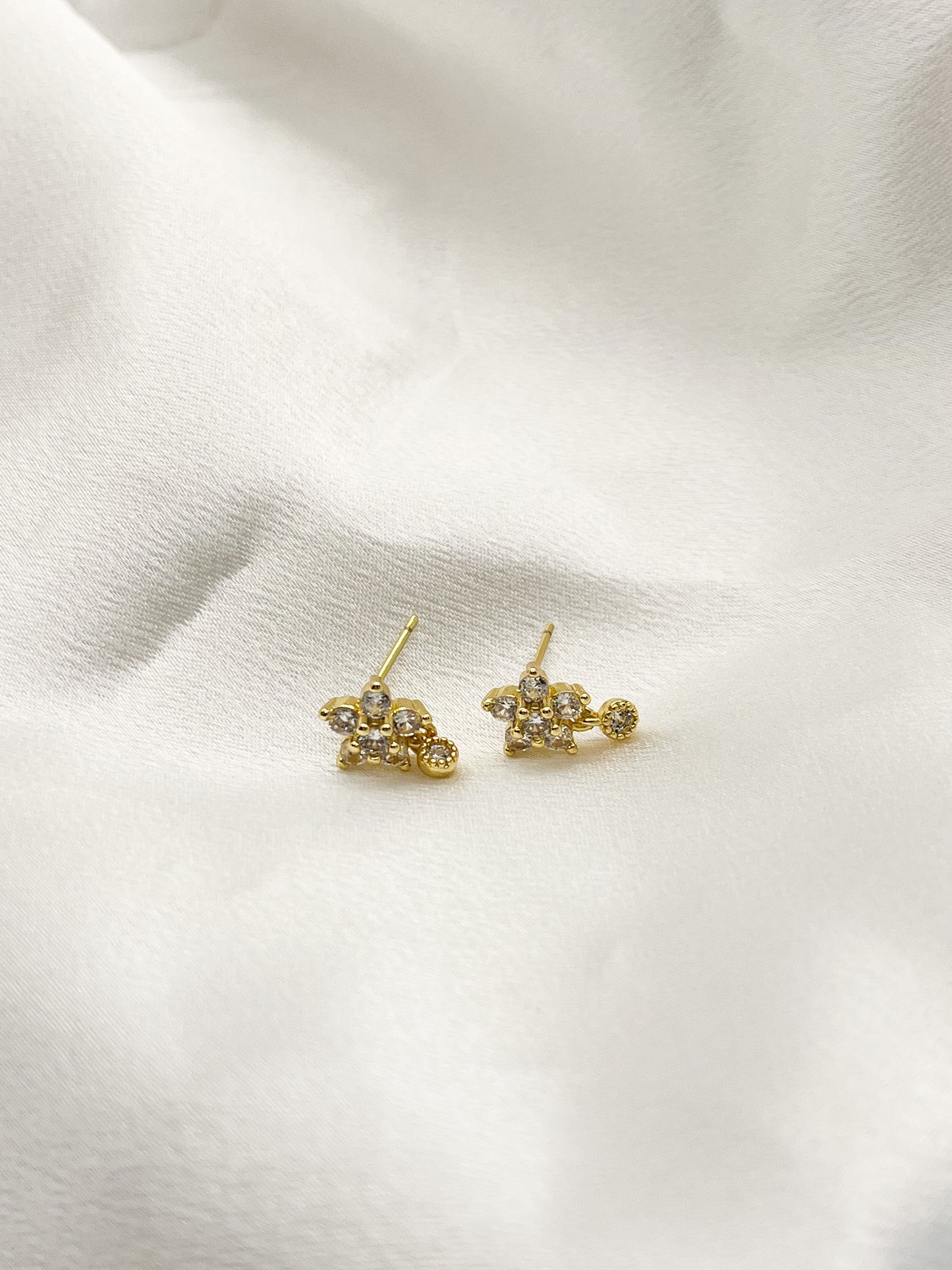 Cosmo studs