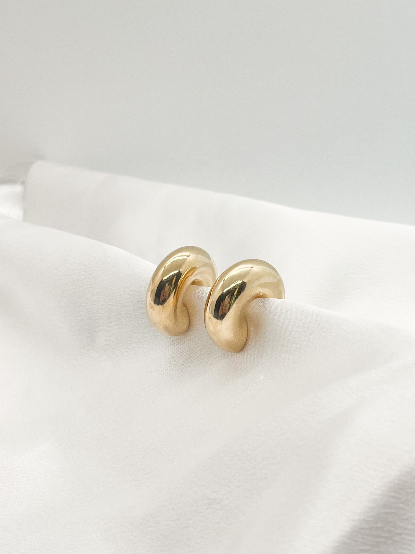 Adonis hoops