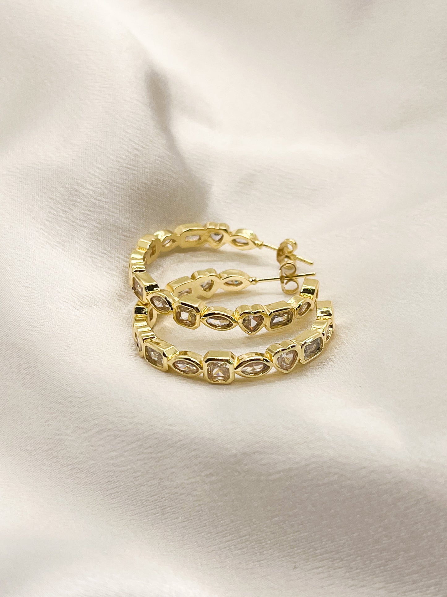 Cressida hoops