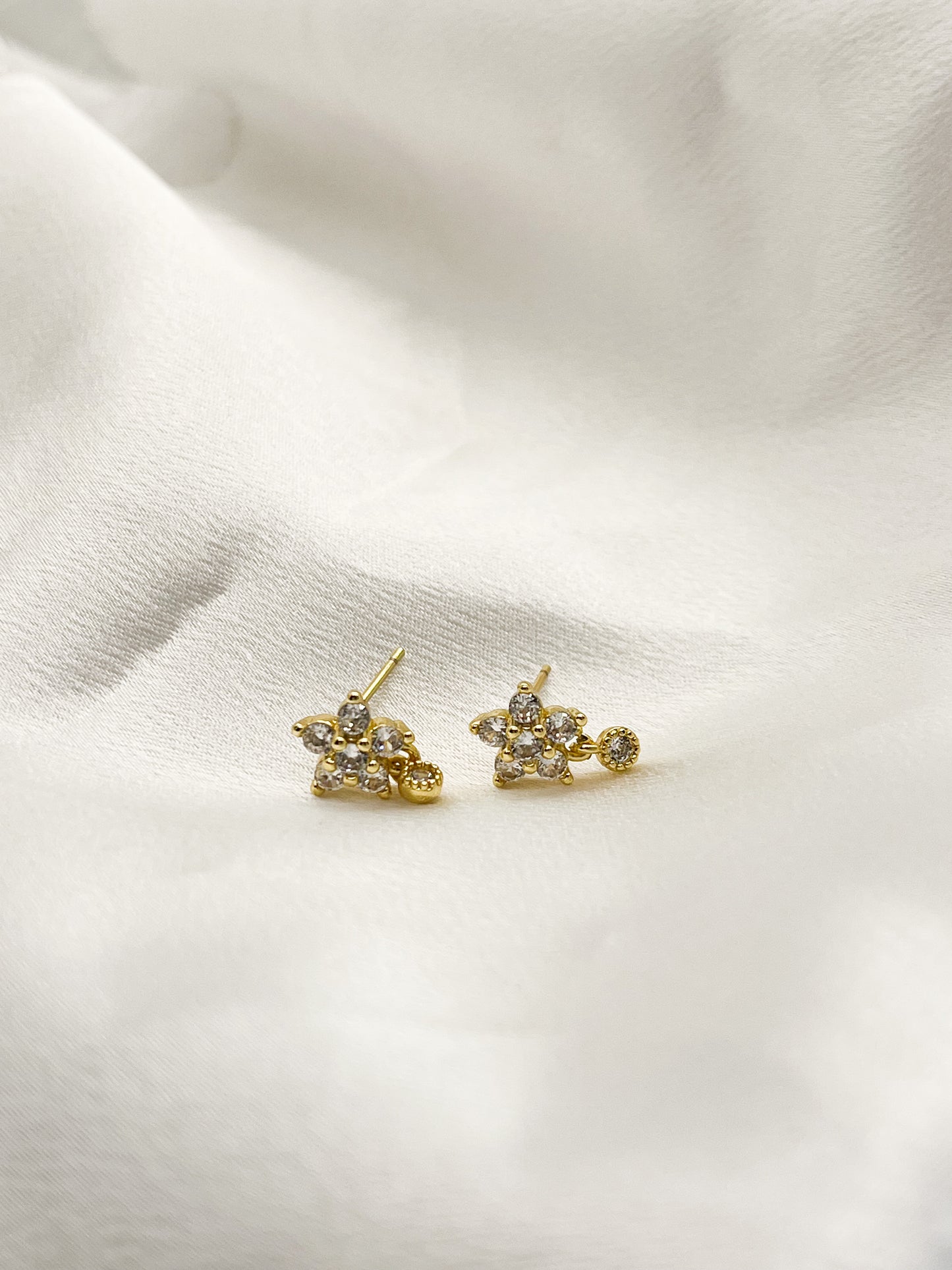 Cosmo studs