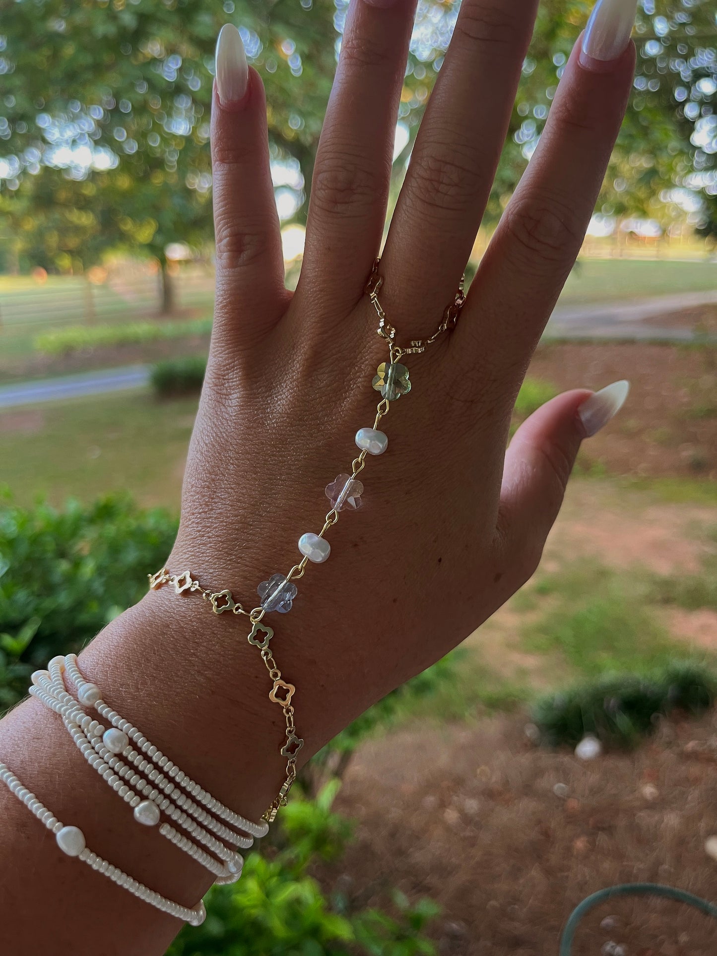 Chelley hand chain