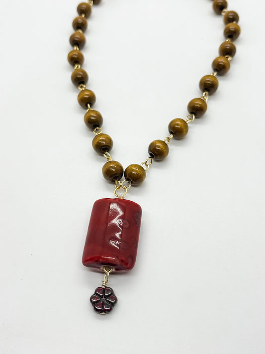 Red ceramic & flower necklace