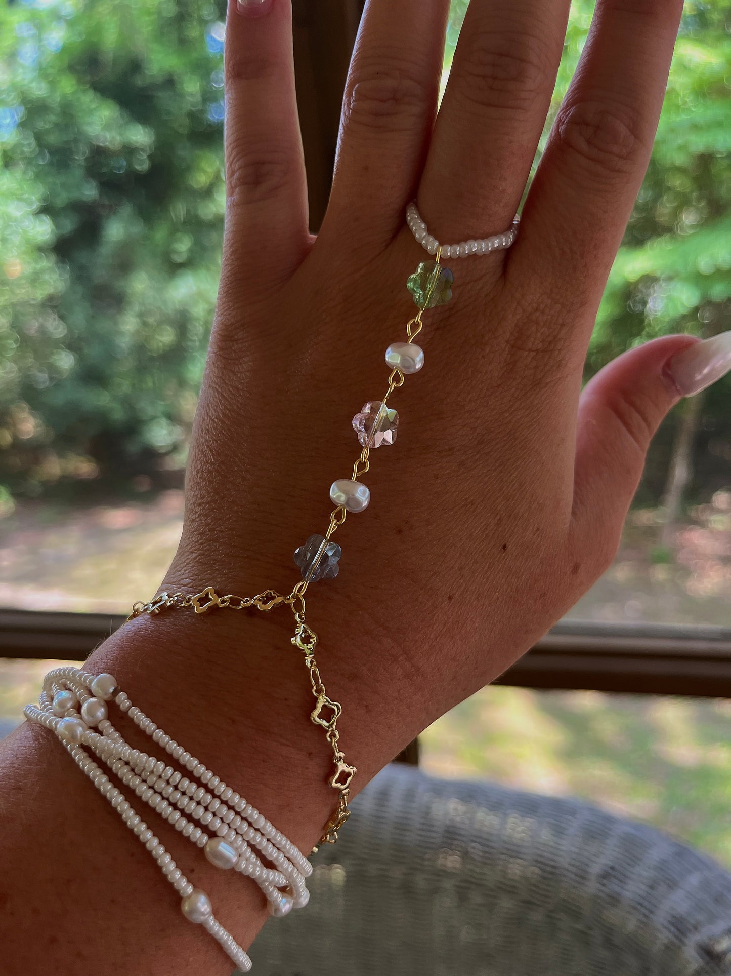 Chelley hand chain