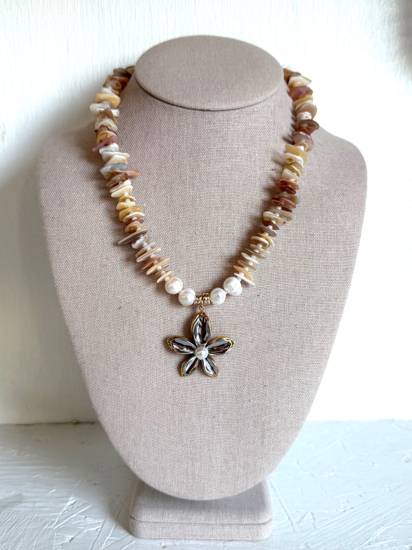 Bay Flower Necklace